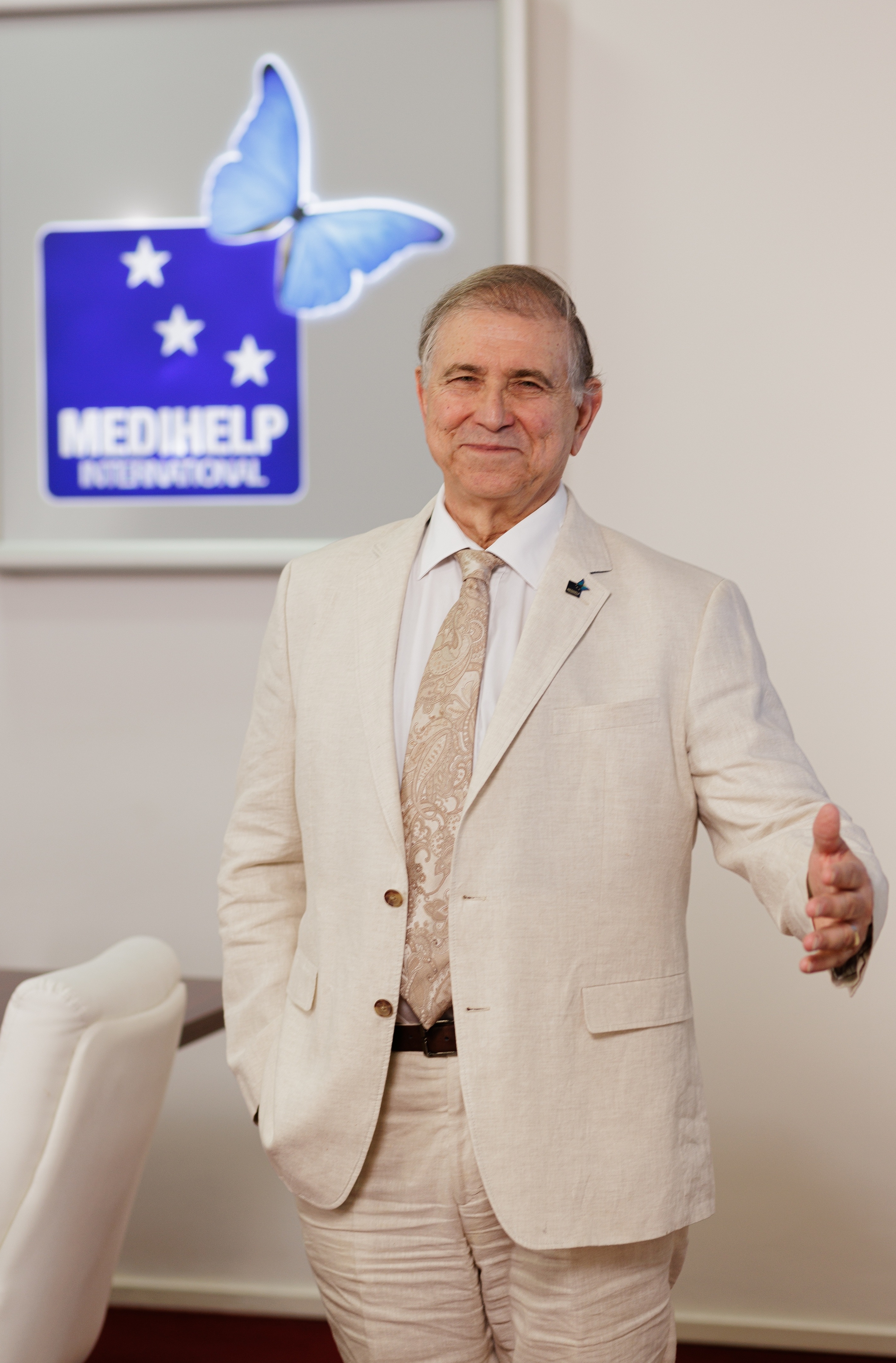 useful description of image if informative and not decoration only.